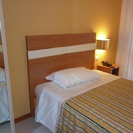 Hotel Gf Cesano Boscone Dış mekan fotoğraf