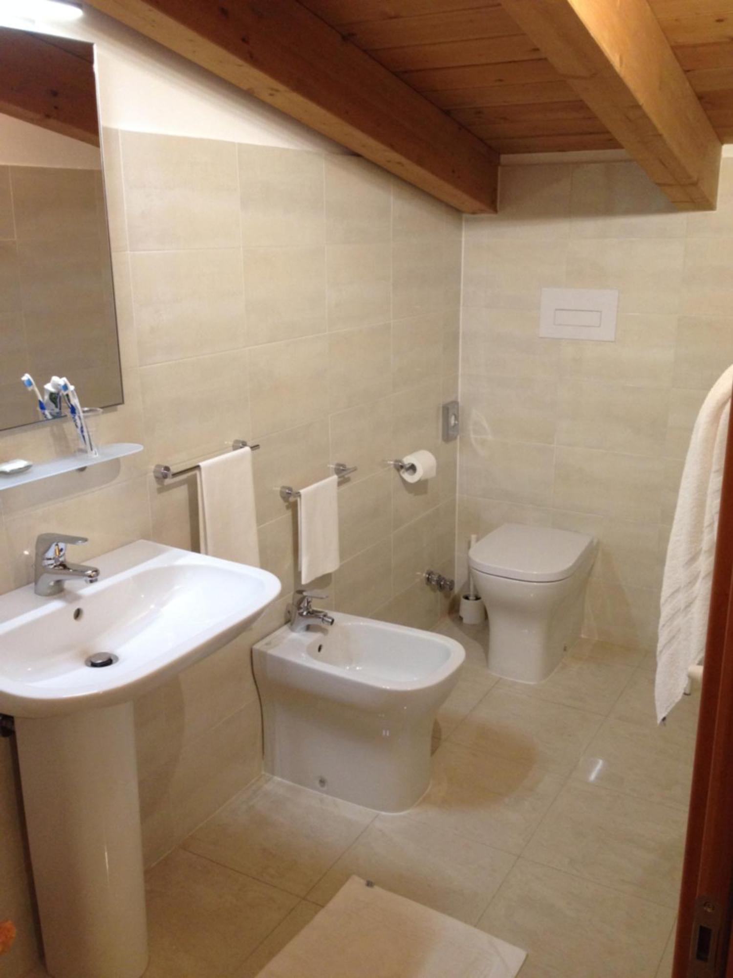 Hotel Gf Cesano Boscone Oda fotoğraf