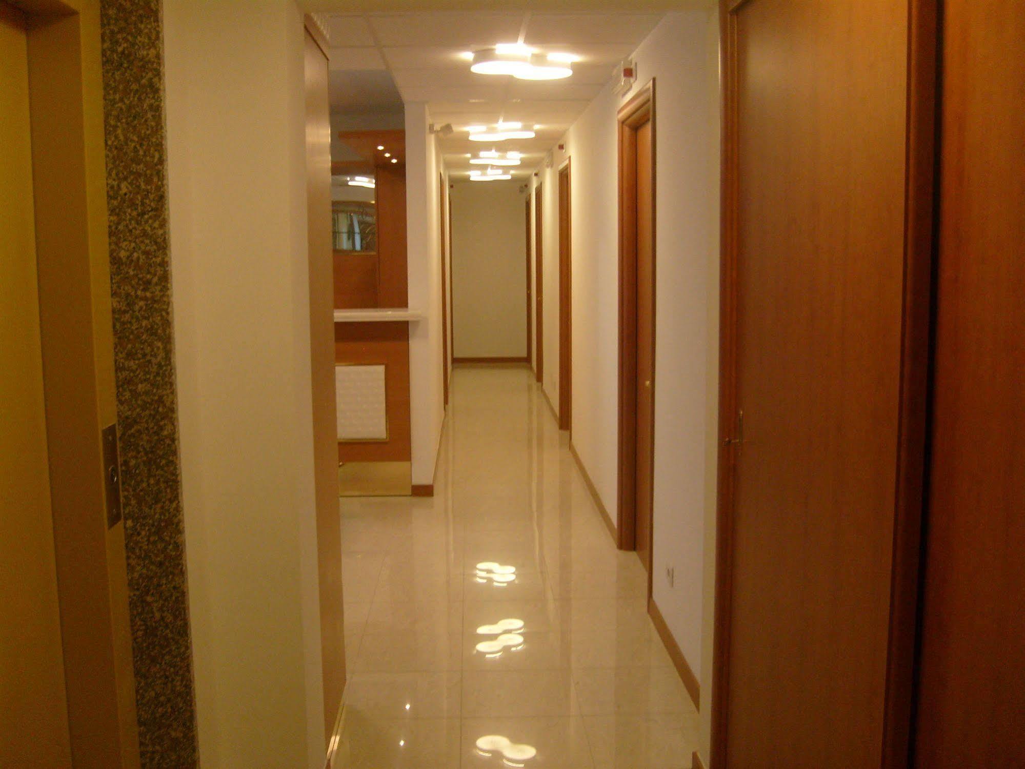 Hotel Gf Cesano Boscone Dış mekan fotoğraf